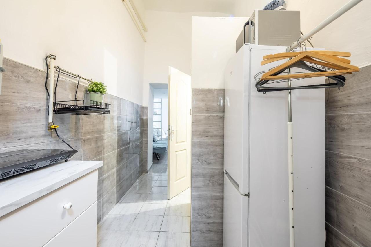 Simple And Central A C Home Budapest Exterior foto